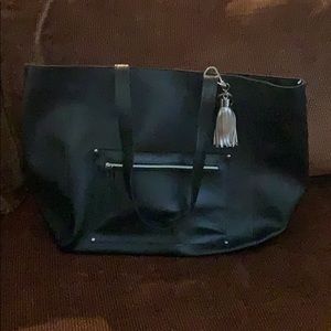 Women’s large tote bag with key chain